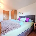Berganger-3 By Interhome Appartement